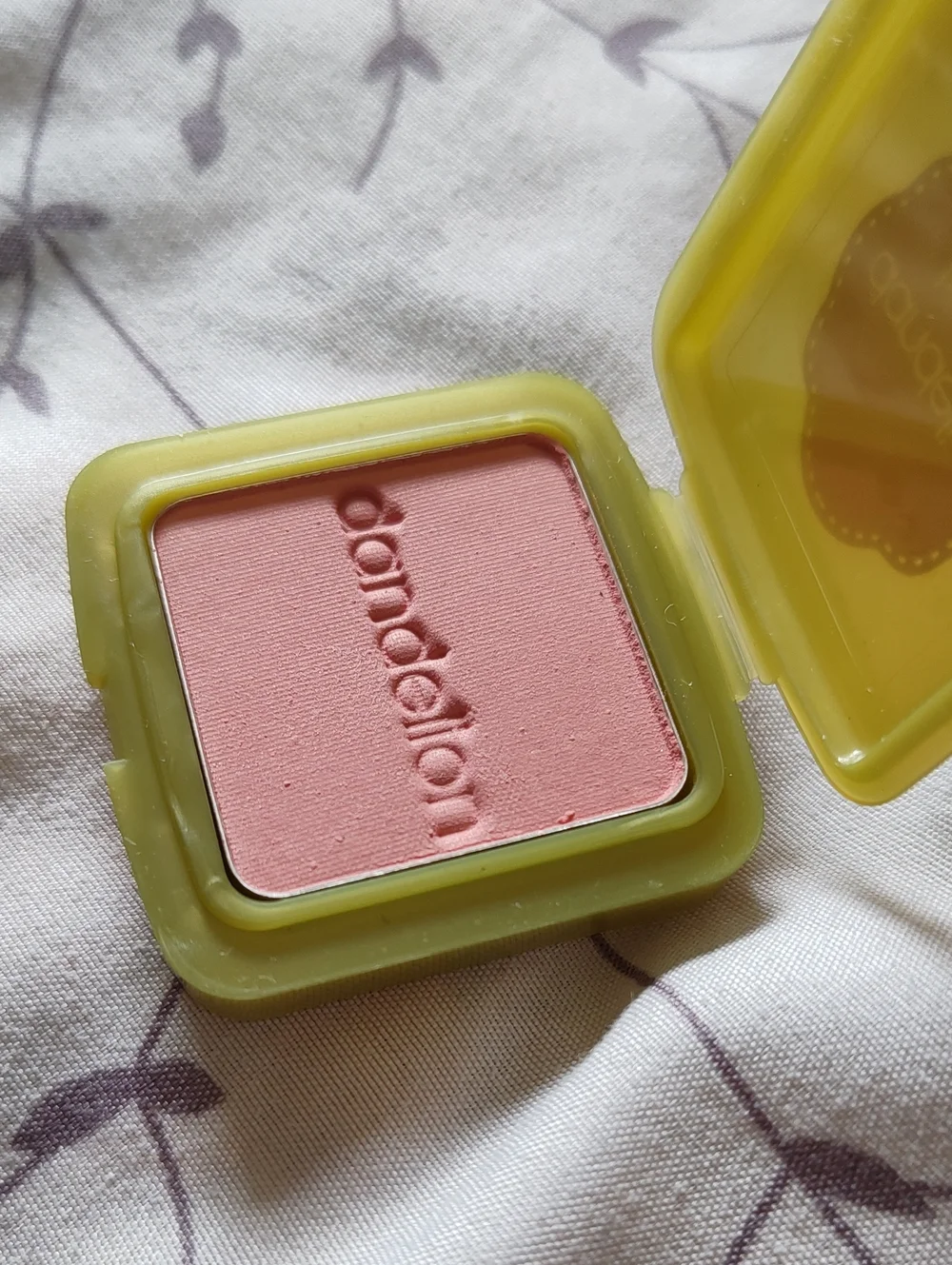 Benefit dandelion blush